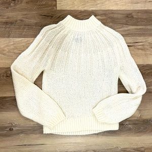 Abercrombie Women’s cable Knit Sweater